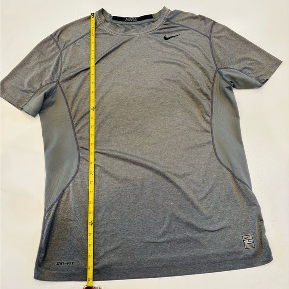 Nike Men's Short Sleeve Gray Performance Tee size Extra Large - Picture 4 of 8